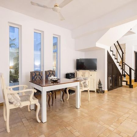 Snowdrop- Exquisite 3Bhk Villa With Pool- Candolim By Staymonkey 卡兰古特 外观 照片