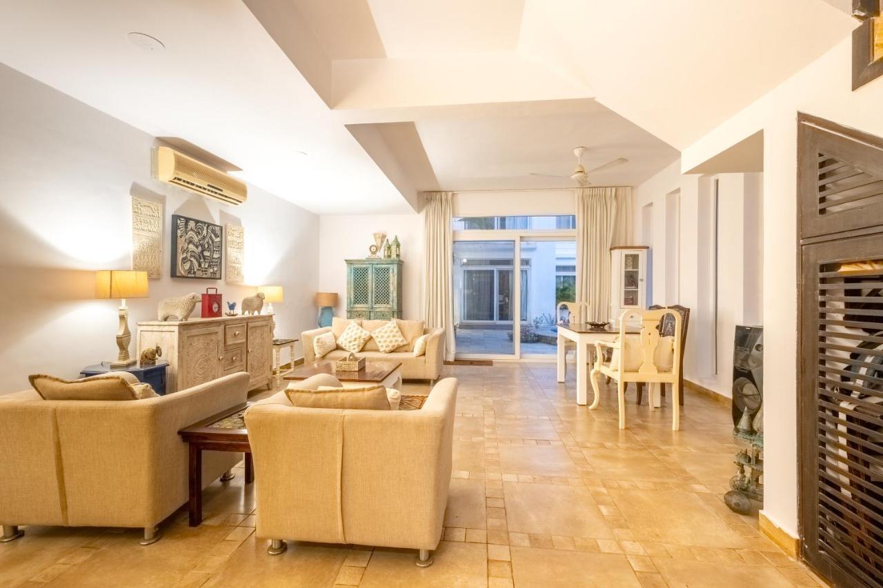 Snowdrop- Exquisite 3Bhk Villa With Pool- Candolim By Staymonkey 卡兰古特 外观 照片